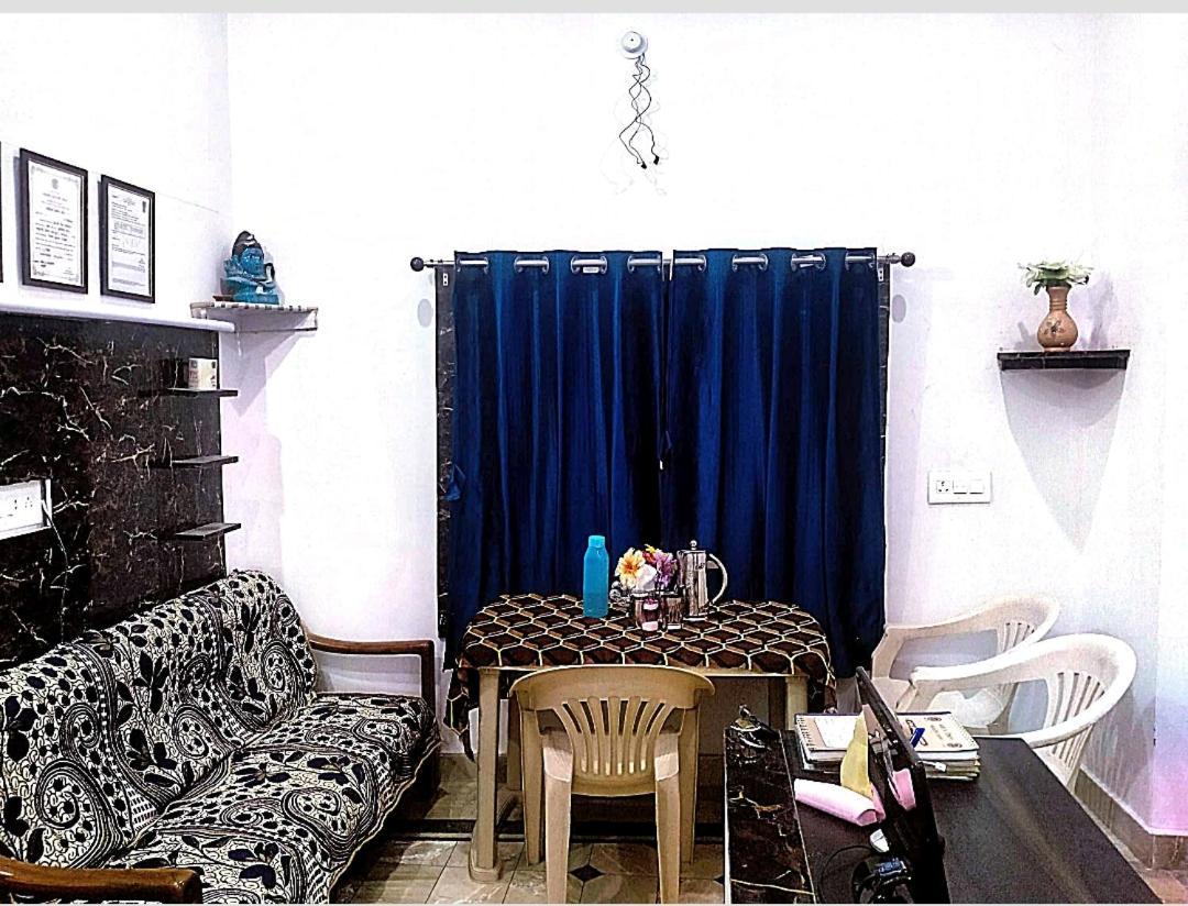 Eastern Gate Homestay ขชุราโห ภายนอก รูปภาพ