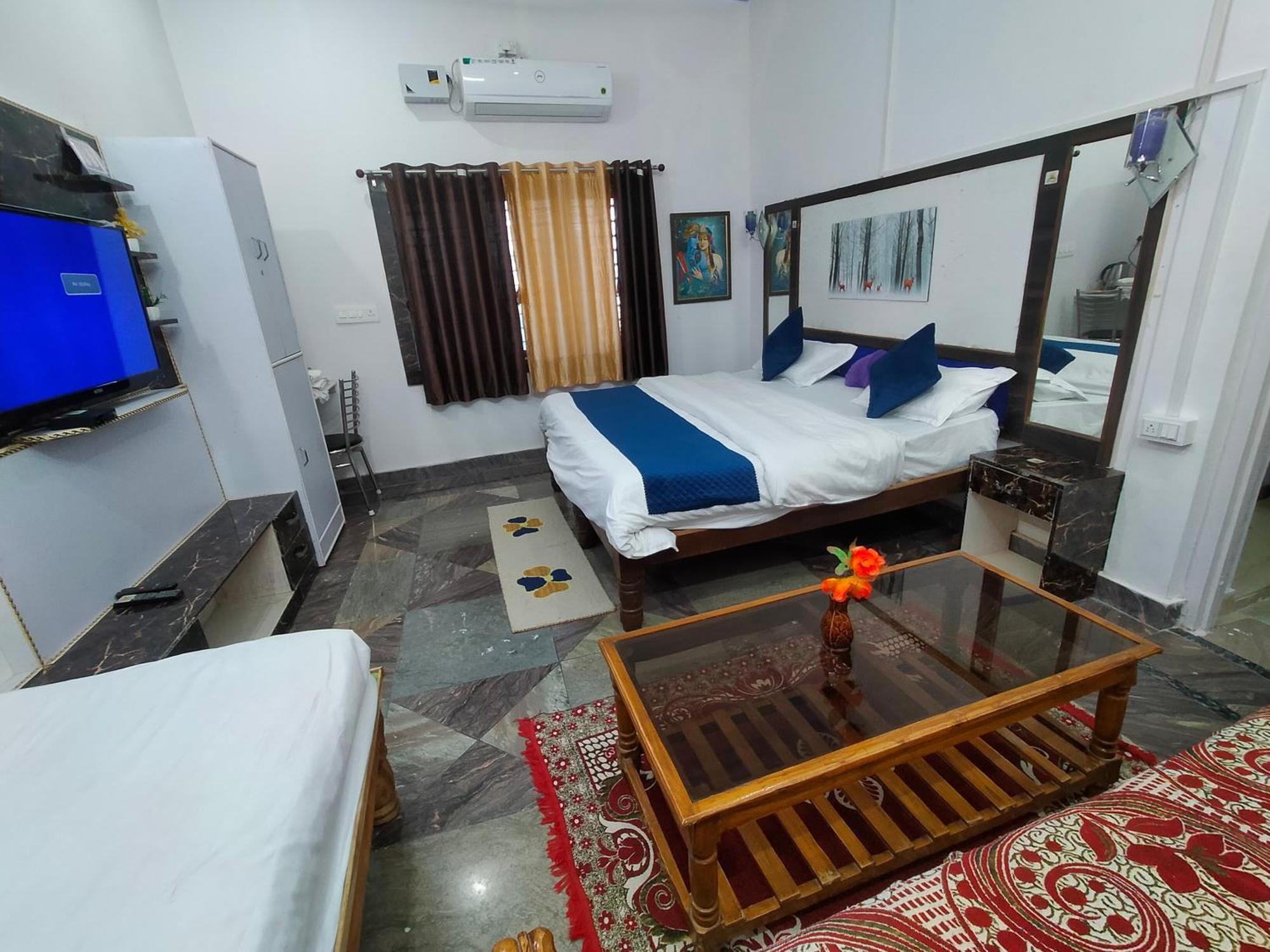 Eastern Gate Homestay ขชุราโห ภายนอก รูปภาพ